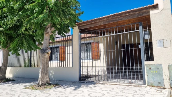 LOS SAUCES. Hermosa y funcional casa. - Rucal Hue 900 - foto 2