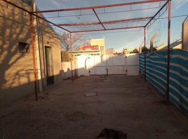 Venta. Linda casa de Barrio. - foto 2