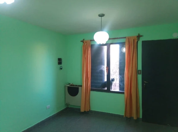 Venta. Linda casa de Barrio. - foto 3