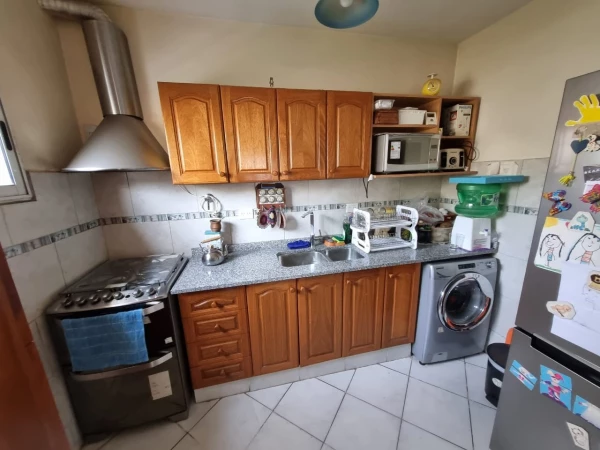 BAJAMOS EL PRECIO!   Hermosa Casa SEMICENTRICA! - Rondeau 126 - foto 2