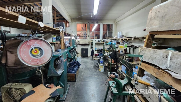 Casa y Taller zona urbana Bariloche en venta - Oportunidad - Vuelta Obligado  al 300 - foto 5