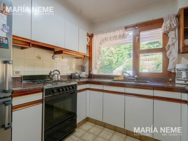 Casa en Venta barrio Belgrano Bariloche - Vista al Lago - Belgrano  al 300 - foto 4