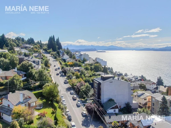 Casa en Venta barrio Belgrano Bariloche - Vista al Lago - Belgrano  al 300