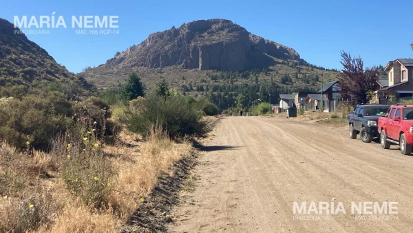 Terreno en Venta de 838m2 en Dina Huapi - Terreno en Venta de 838m2 en Dina Huapi - foto 6