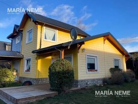 Casa en venta - 2 dormitorios - 140 m2 cuenta con una bodega/fabrica de vino equipada - Dina Huapi - Casa en venta - BANDURRIAS  al 500 - APTO CREDITO - foto 2