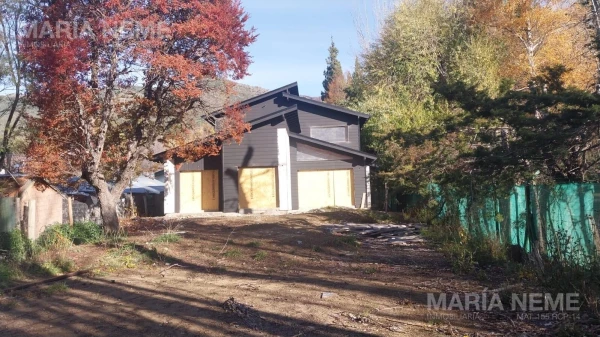Casa en San Carlos De Bariloche - De los Ceramistas al 6100 - foto 2