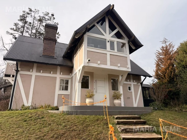 Casa Principal y Casa de Huéspedes Independiente - Los Quetros al 500