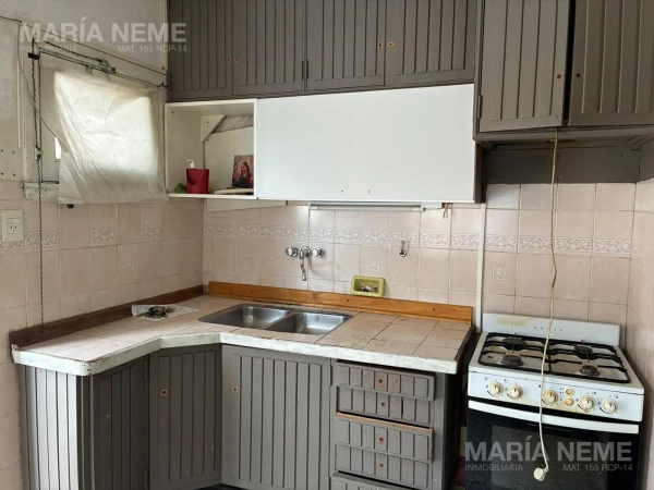 MITRE  al 1600 - ALQUILER COMERCIAL - LOTE 400m2 CON VIVIENDA Y DEPTO. A RESTAURAR - MITRE  al 1600 - ALQUILER COMERCIAL - LOTE 400m2 CON VIVIENDA Y DEPTO. A RESTAURAR - foto 6