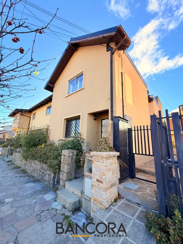 Casa tipo hostel en venta Bariloche centro - Ruiz Moreno al 300 - foto 3