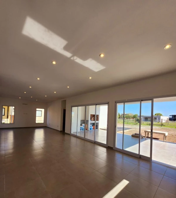 VENTA CASA 5 AMBIENTES SAN SEBASTIAN FINANCIA - boote al 100 - foto 2