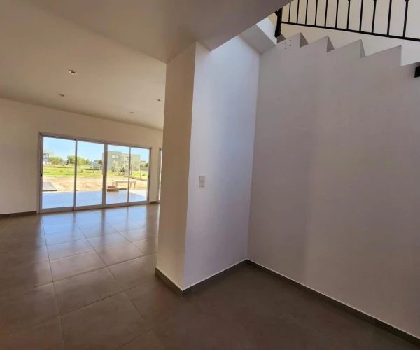 VENTA CASA 5 AMBIENTES SAN SEBASTIAN FINANCIA - boote al 100 - foto 5