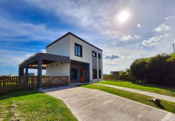 VENTA CASA A LAGUNA SAN SEBASTIAN OPORTUNIDAD!!! - Boote al 100 - foto 3